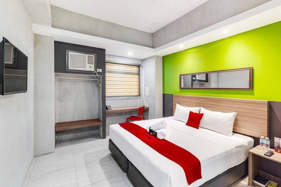 Reddoorz Plus @ Jones Avenue Cebu Hotel Екстериор снимка